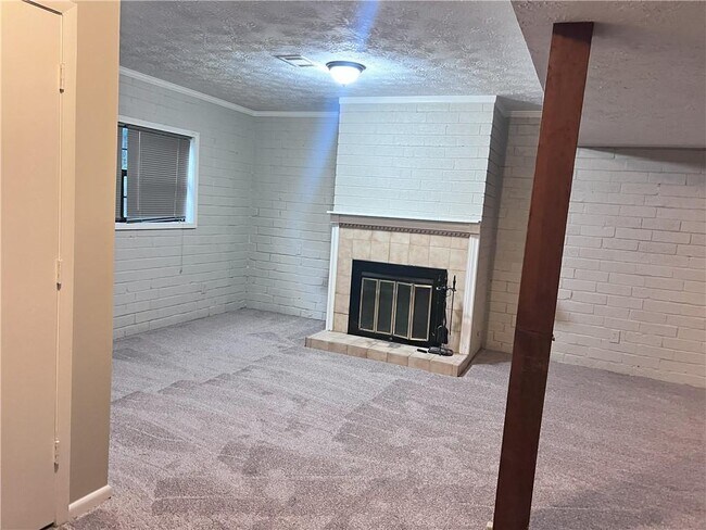 Building Photo - 2936 Spanish Oak Dr SW