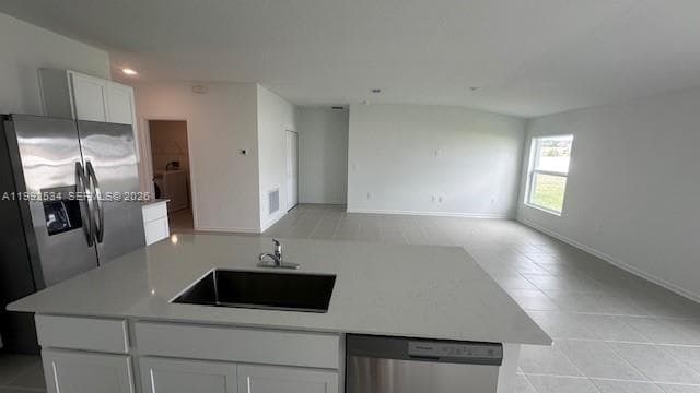 Building Photo - 303 Artemis