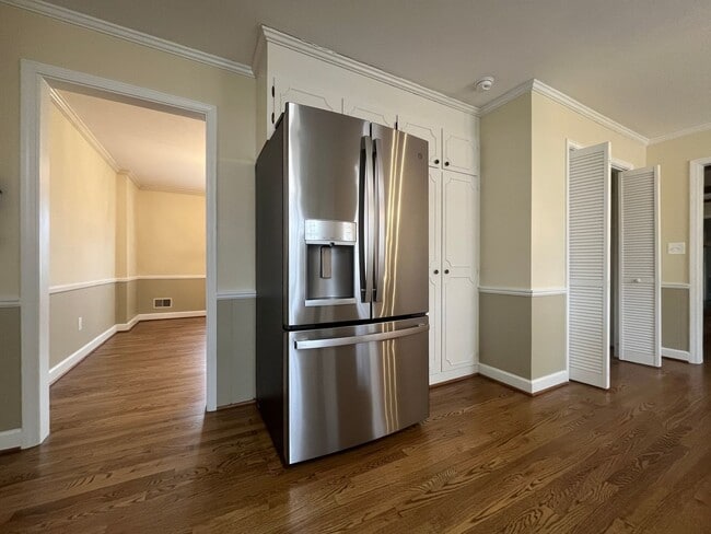 Building Photo - Beautiful Home!