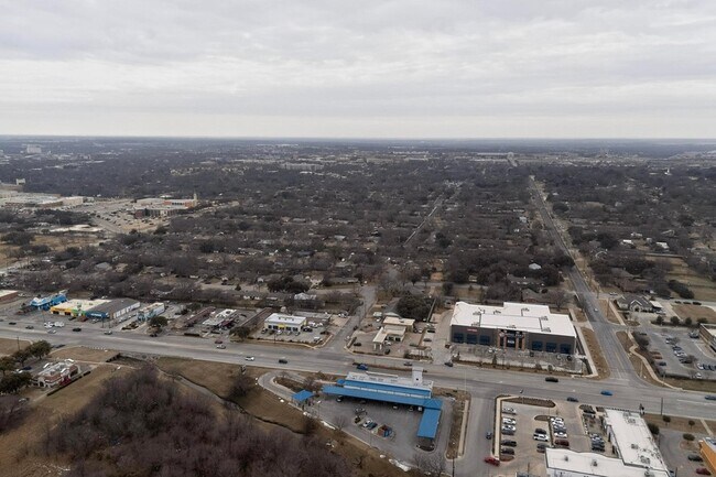 Building Photo - 1824 Cordell St