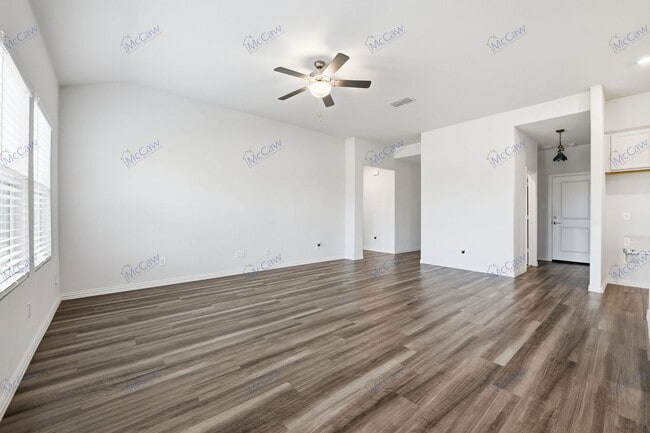 Building Photo - 236 Henly Dr