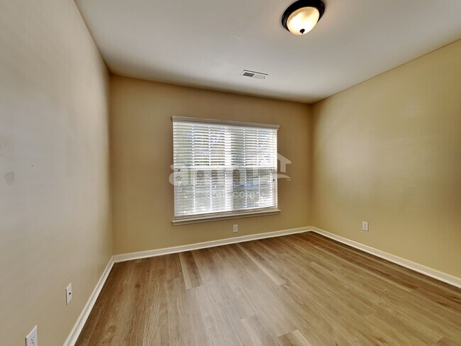 Building Photo - 138 Kimberton Ave