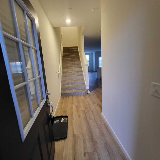 Building Photo - 2227 Horseshoe Cir