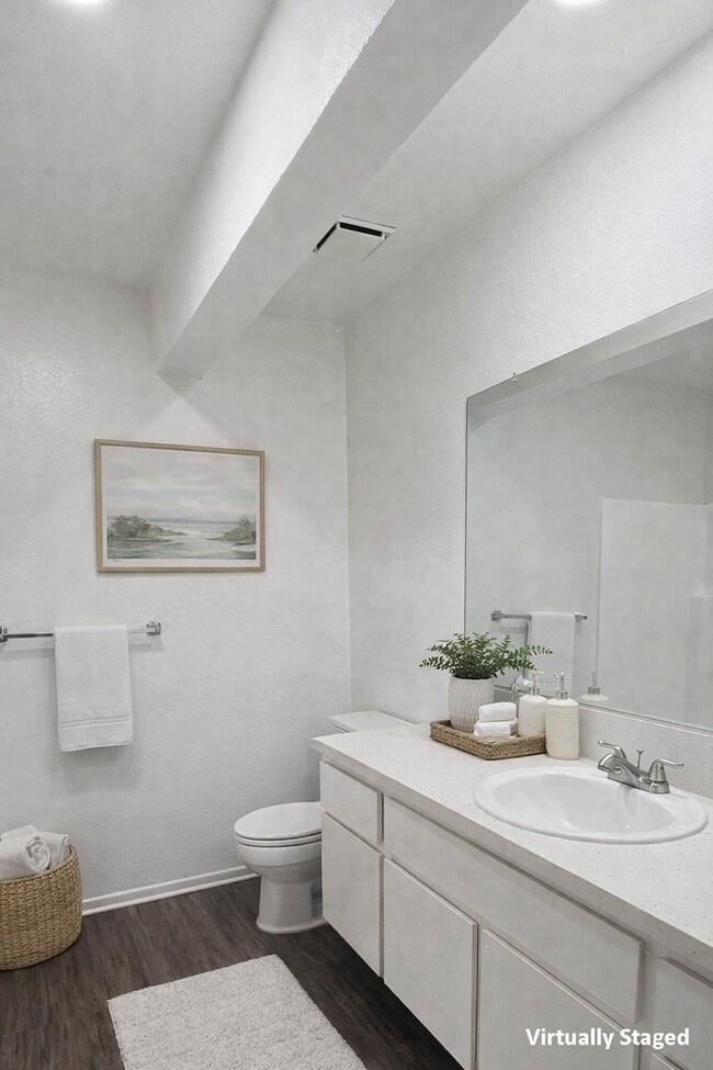 Interior Photo - 14101 Browning