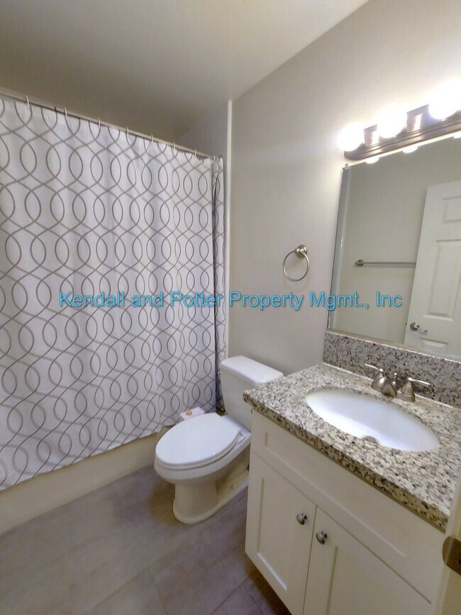 Building Photo - Charming 2BD | 1BA Condo Near Capitola Village & Beach