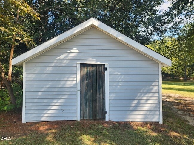 Building Photo - 7509 NC-27