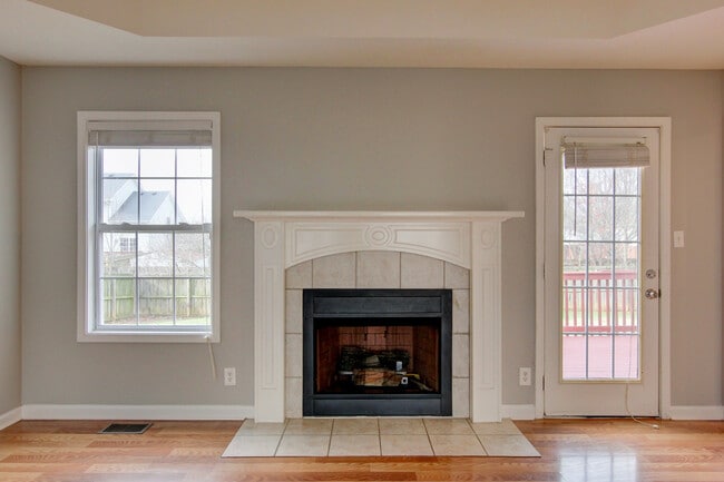 Building Photo - 3696 S Naples Ct