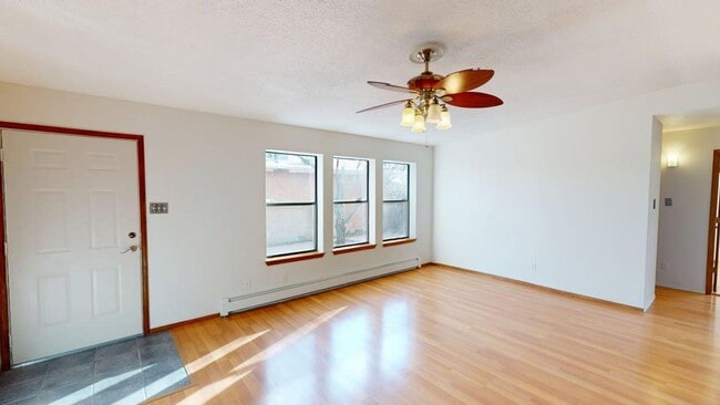 Building Photo - 2 Bedroom with a yard.