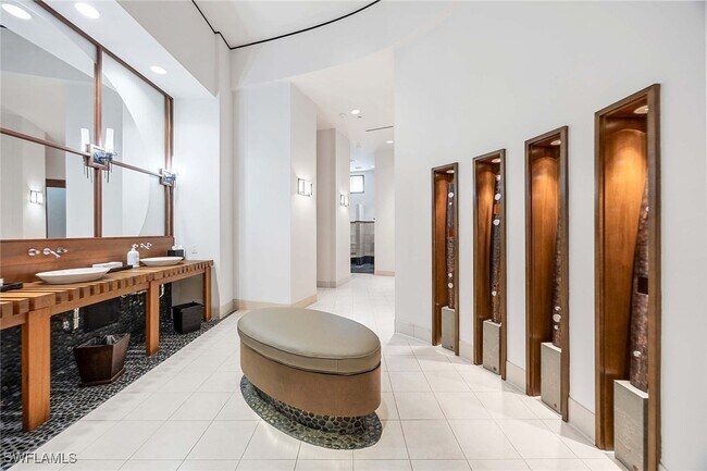 Building Photo - 4931 Bonita Bay Blvd