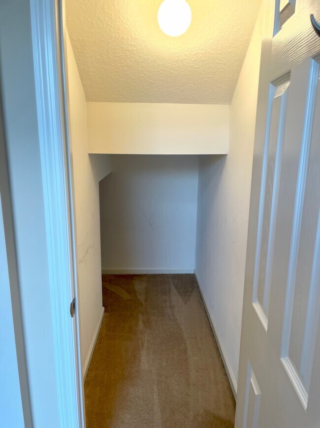 Building Photo - 300 Volterra Plz