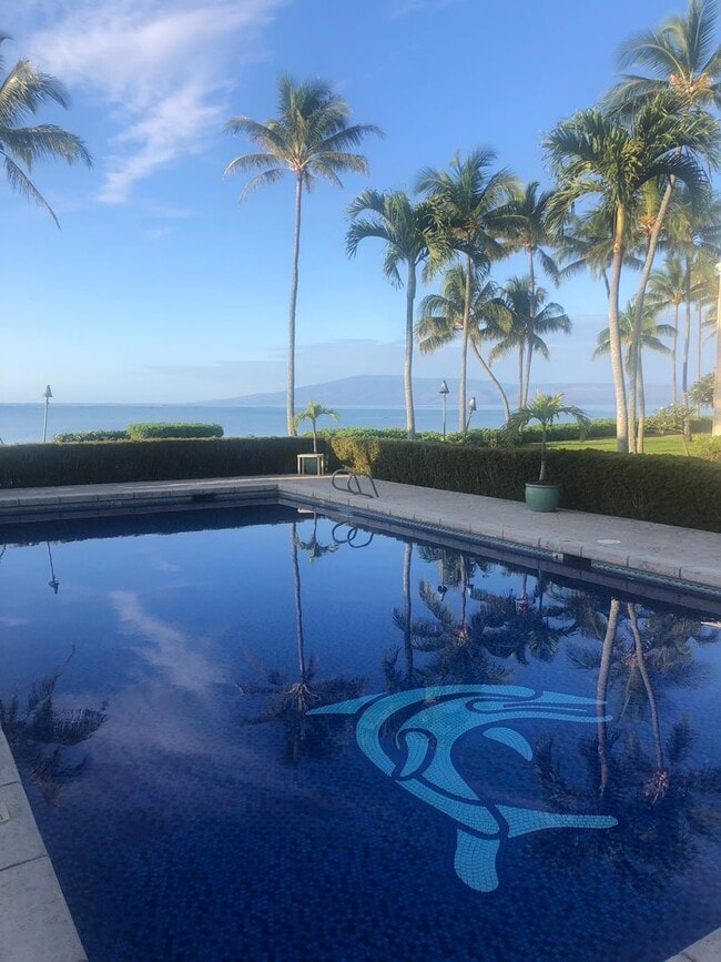 Building Photo - Molokai - Wavecrest - oceanfront 1 bedroom...