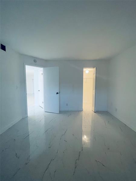 Building Photo - 8025 S Colony Cir