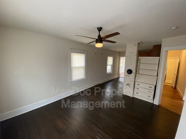 Building Photo - 320 Wolfe St