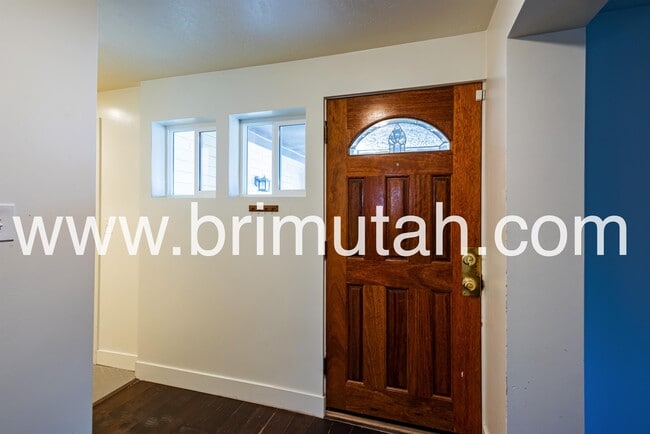 Building Photo - 1313 E 8425 S
