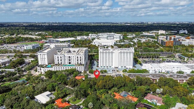 Building Photo - 1239 Mariposa Ave