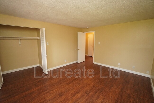 Building Photo - 13928 E Utah Cir