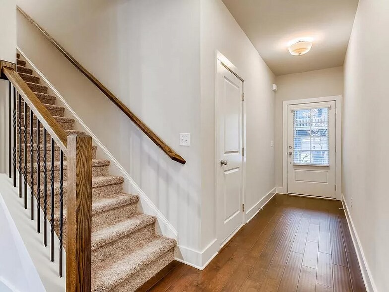 Building Photo - 1317 Heights Park Dr