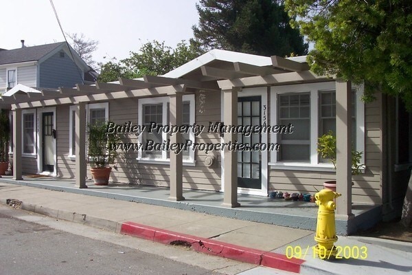 Primary Photo - Yacht Harbor location!