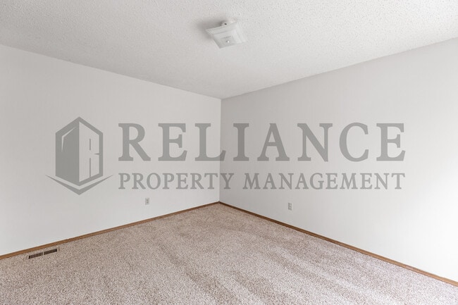 Building Photo - 1518 S Todd Pl