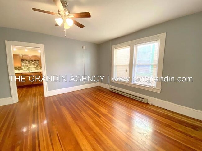 Building Photo - 1306 Patterson Ave SW