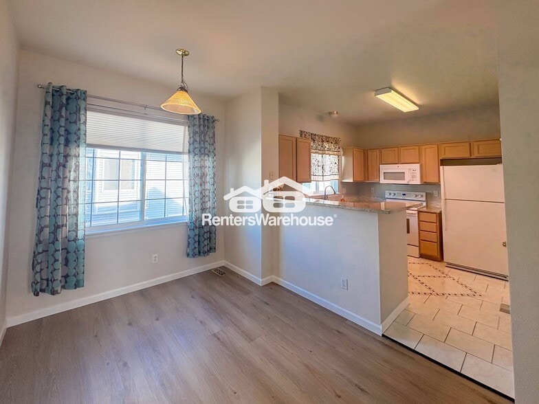 Building Photo - 4200 E 119th Pl