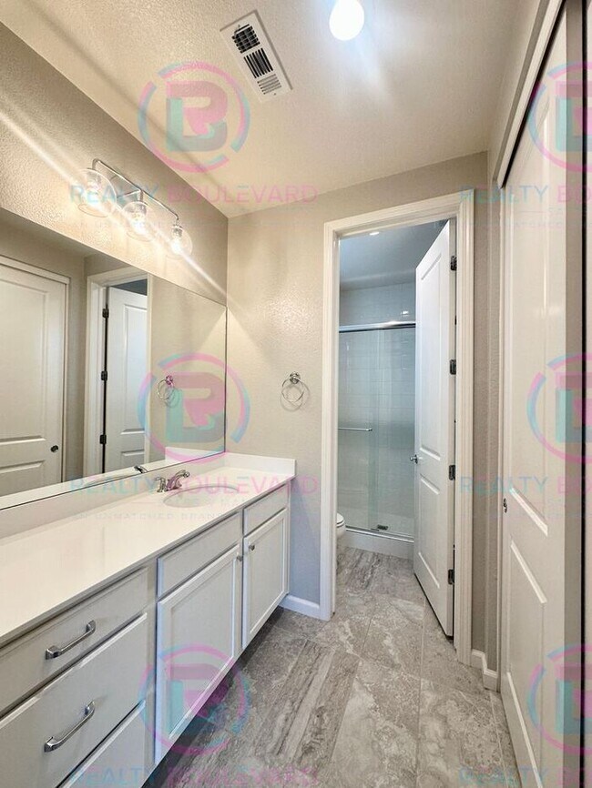 Building Photo - 5 Bedroom 3 Car Garage Home with Spa-Like Primary Suite & Resort-Style Backyard with Office, Loft...