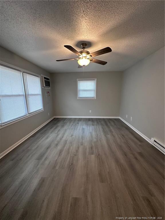 Building Photo - 1053 Rulnick St