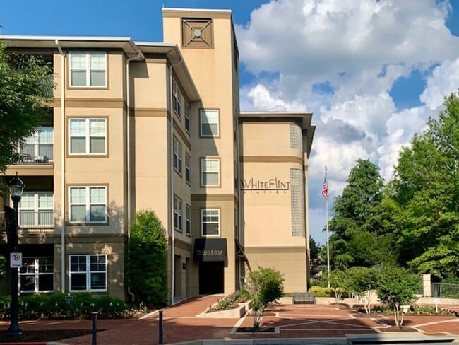 Building Photo - 11750 Old Georgetown Rd