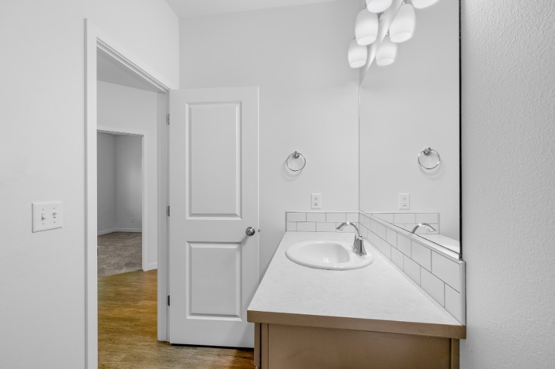 Building Photo - 3041 W Pascal Dr