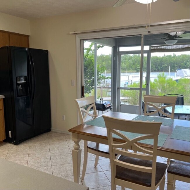 Building Photo - Beautiful Waterfront 2/2 Furnished Condo with community pool!