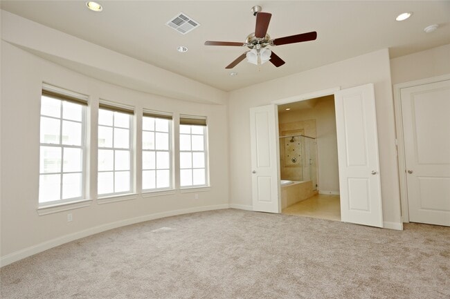 Building Photo - 3226 McKinney St