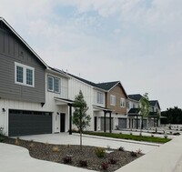 Building Photo - Townhomes at Union Square