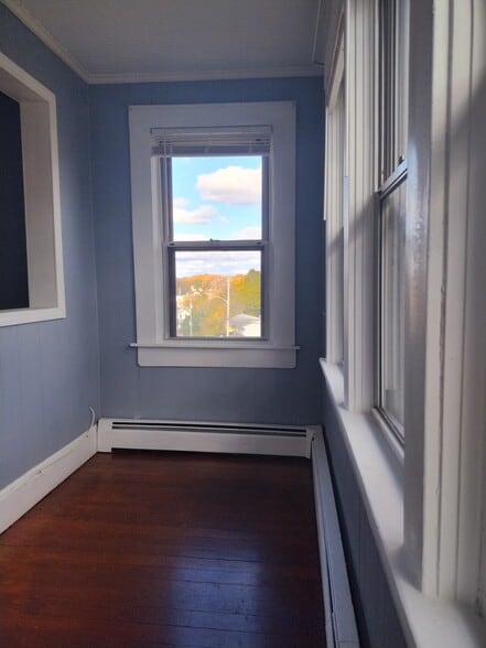 Building Photo - 47 Yeoman Ave