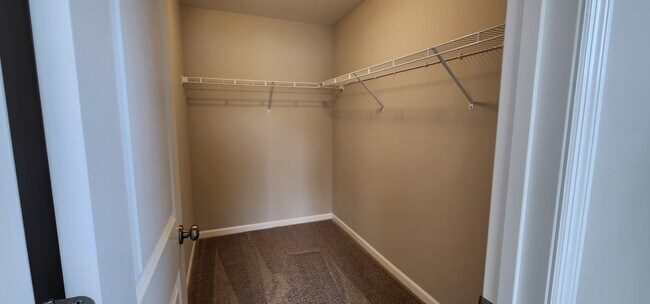 Building Photo - 1515 100th Ave NW