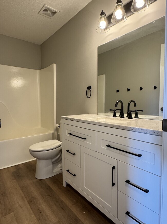 Building Photo - 3657 S Naples Ct