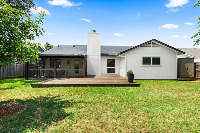 Building Photo - 5606 Honey Dew Terrace