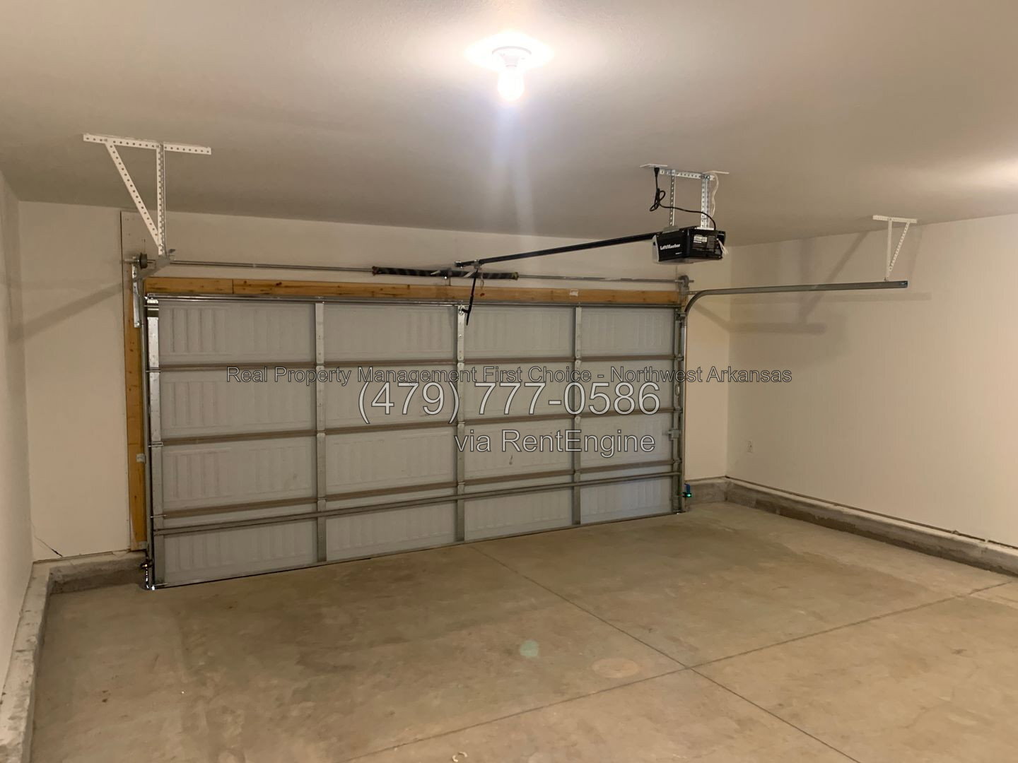 Building Photo - 2131 Tallgrass Ter