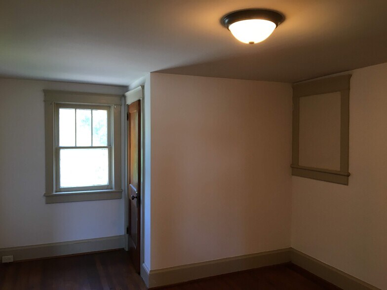 Building Photo - 354 Buchanan Trl