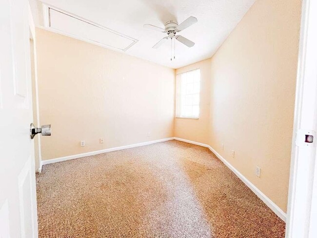 Building Photo - 861 Summit Lake Dr