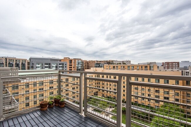 Building Photo - 475 K St NW