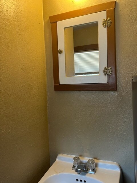 Building Photo - 2316 Freeman St