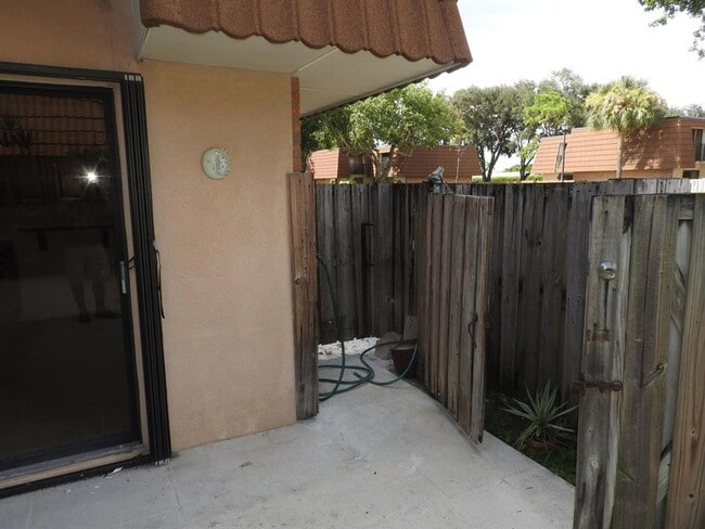 Building Photo - 246 Charter Way