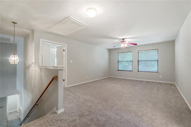 Building Photo - 4229 Kingsburg Dr