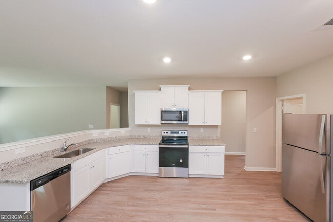 Building Photo - 110 Ashley Trace