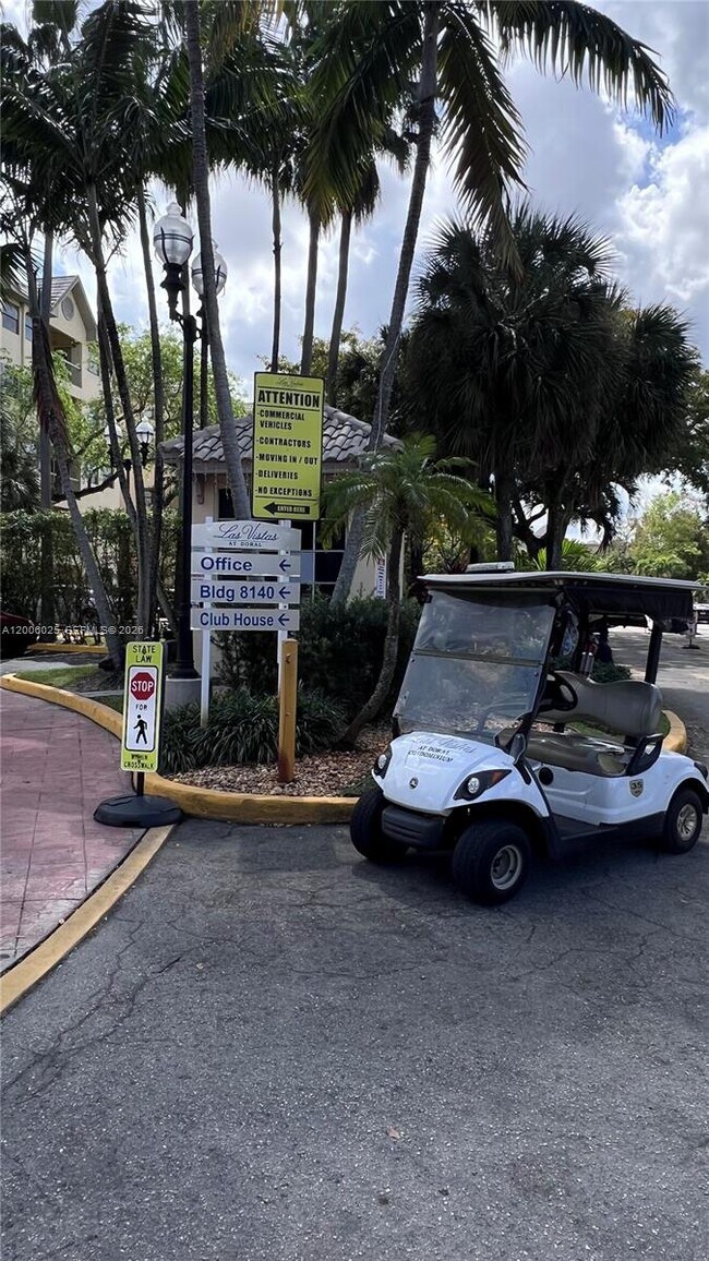 Building Photo - 8290 Lake Dr