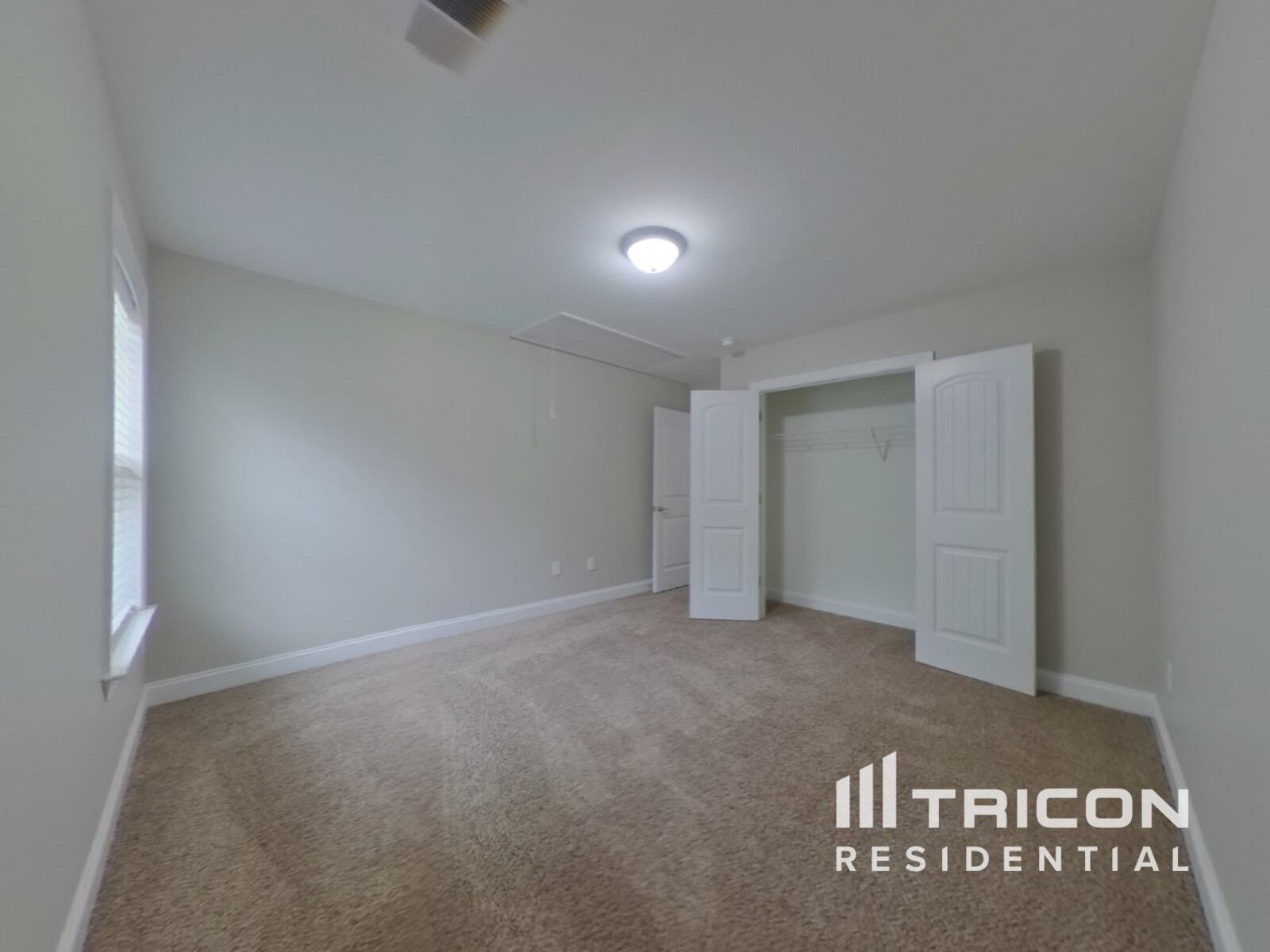 Building Photo - 2619 Mckinley Dr