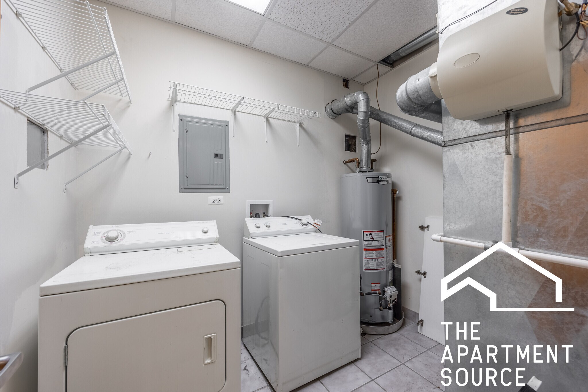 Building Photo - 1162 W Grand Ave