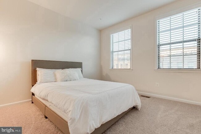 Building Photo - 42253 Marble Cyn Ter