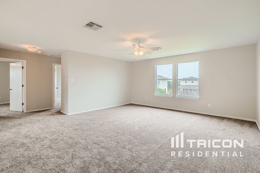Building Photo - 102 Blackman Tr