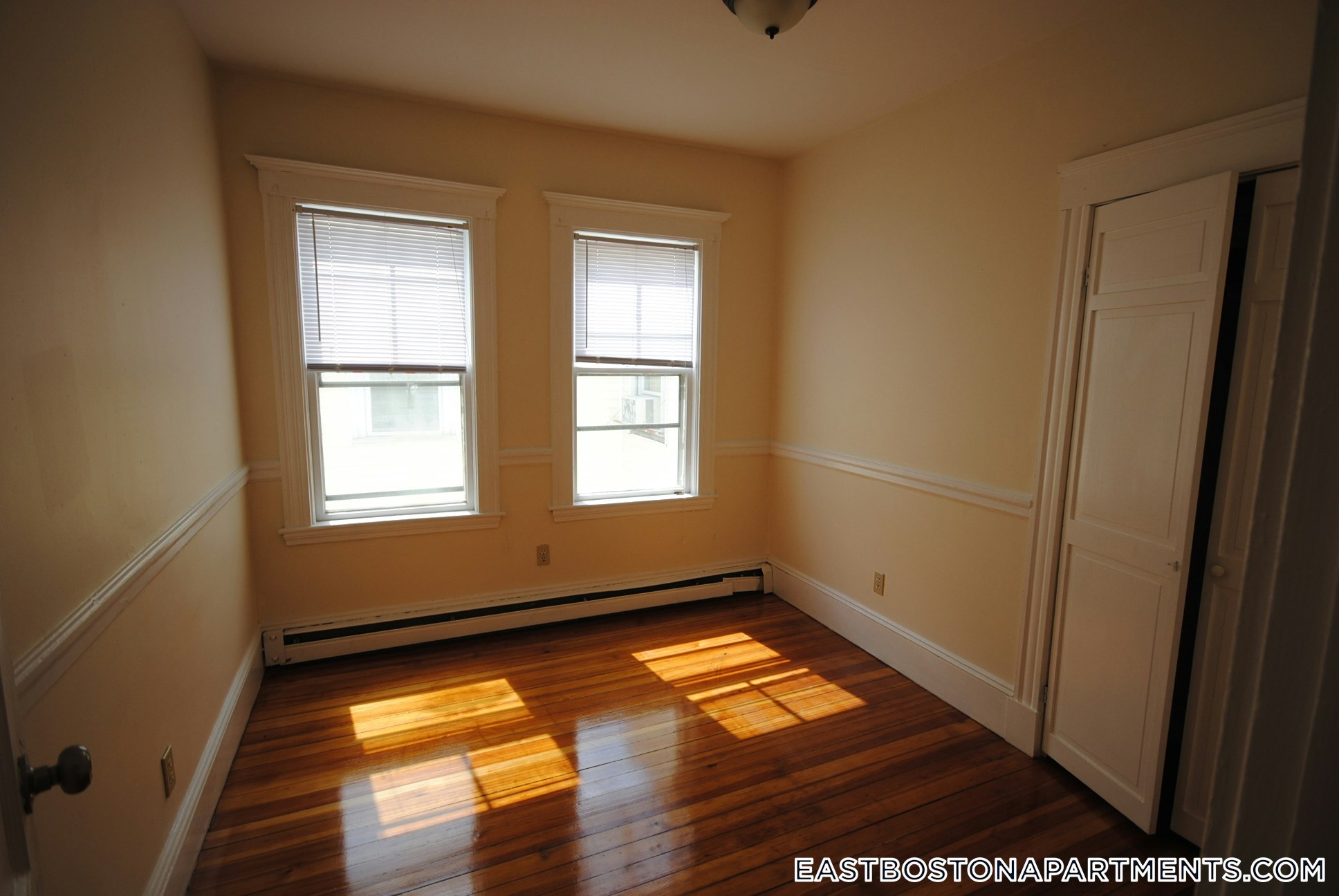 Building Photo - 119 Lexington St